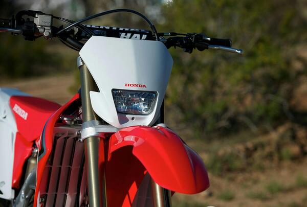 عکس موتور crf 450 برای تصویر زمینه