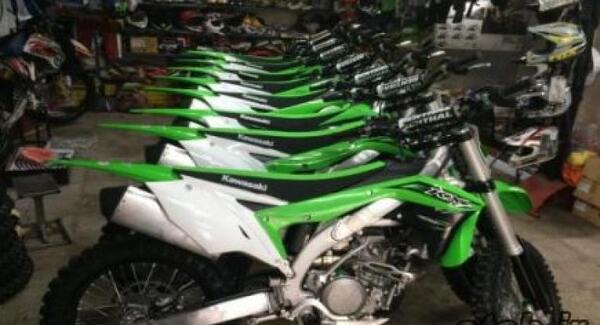عکس موتور crf 450 برای تصویر زمینه