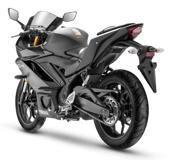 عکس موتور یاماها 1000