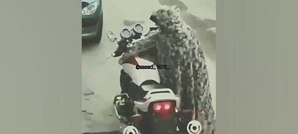 عکس غمگین با موتور