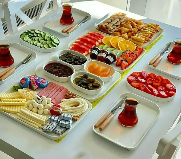 عکس از سفره صبحانه ایرانی