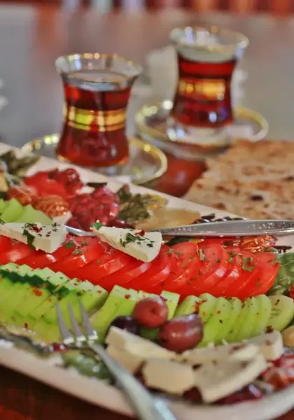 عکس سفره صبحانه با خانواده