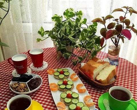 عکس سفره صبحانه در طبیعت