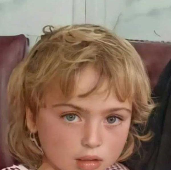 عکس یک دختر روستایی