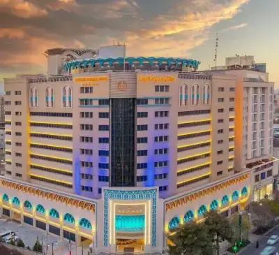 عکس هتل مشهد نزدیک حرم طبرسی