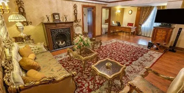 عکس اتاق دبل لاکچری هتل قصر طلایی