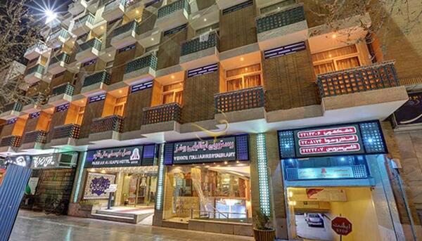 عکس هتل عالی قاپو اصفهان نظرات