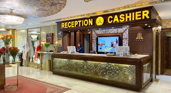 عکس هتل عالی قاپو اصفهان نظرات