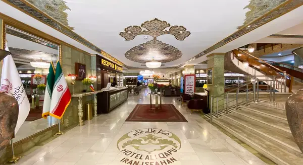 عکس هتل عالی قاپو اصفهان علی بابا