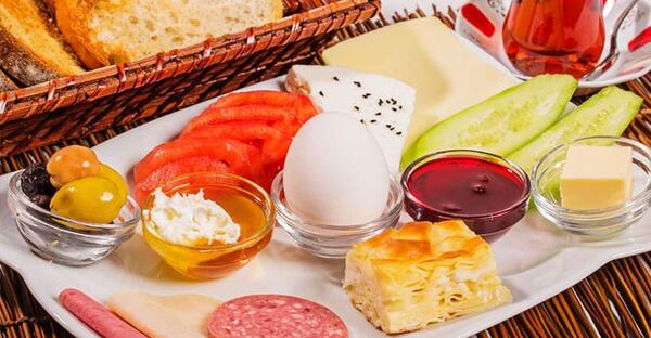 عکس هتل عالی قاپو اصفهان صبحانه