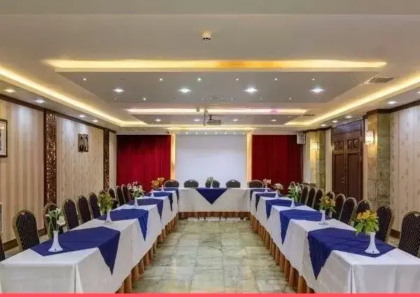 عکس هتل عالی قاپو اصفهان نی نی سایت