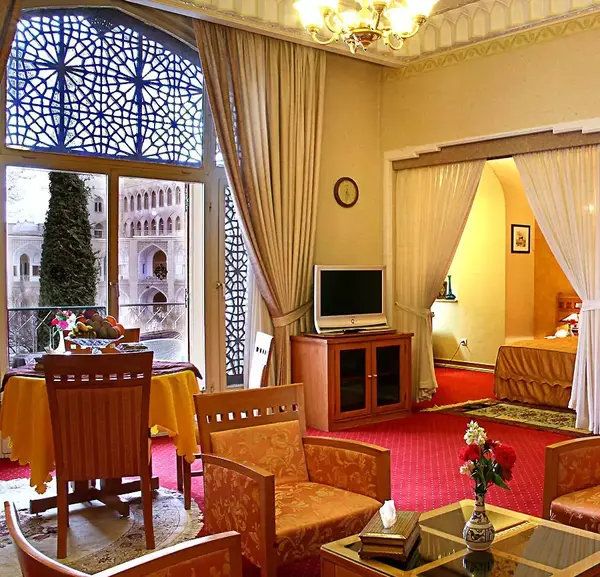 عکس از هتل عباسی