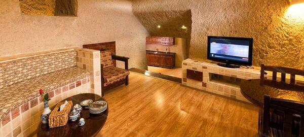 عکس قیمت هتل صخره ای کندوان تبریز