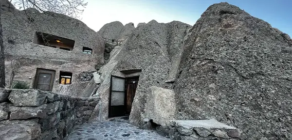 عکس قیمت هتل صخره ای کندوان تبریز