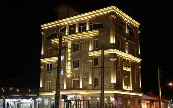 عکس هتل نرگس زیباکنار