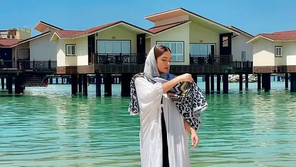 عکس هتل روی آب کیش