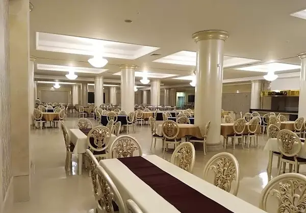 عکس هتل حیات شرق مشهد طرقبه