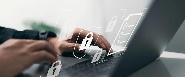 عکس آنتی ویروس لپ تاپ