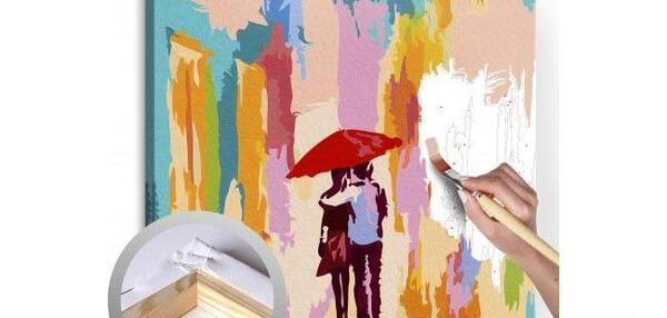 عکس نقاشی روی بوم بزرگ