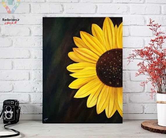 عکس نقاشی روی بوم بزرگ