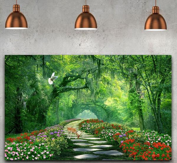 عکس نقاشی روی بوم بزرگ