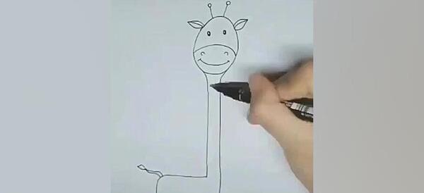 عکس نقاشی زرافه با قاشق
