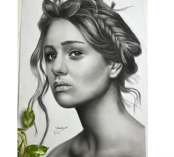عکس نقاشی طراحی سیاه قلم چهره