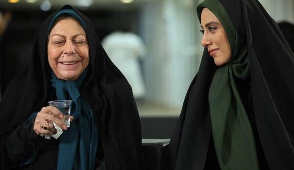 عکس بازیگران سریال ارام میگیریم