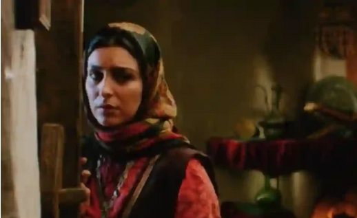 عکس فیلم در چشم باد