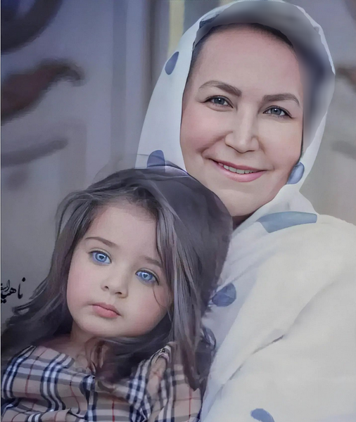 عکس هانا در فیلم جادو رو اضافه کن