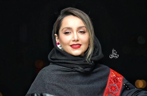 عکس بازیگر ایرانی نازنین بیاتی