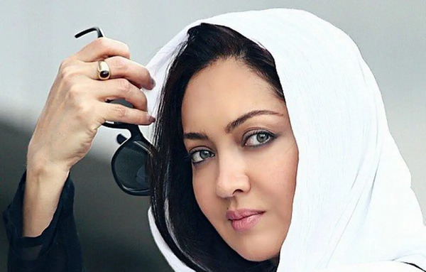 بازیگر عکس نیکی کریمی در استخر