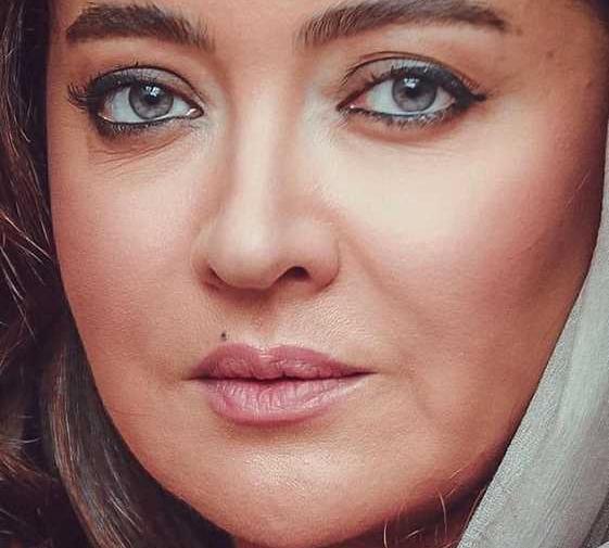 بازیگر عکس نیکی کریمی در استخر