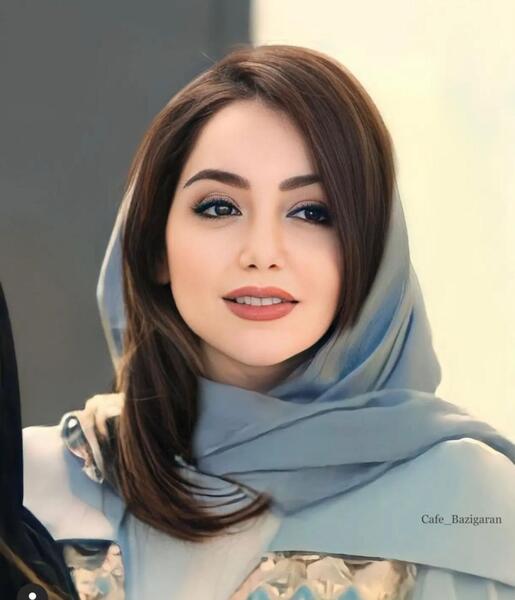 عکس بازیگر خانم نازنین بیاتی