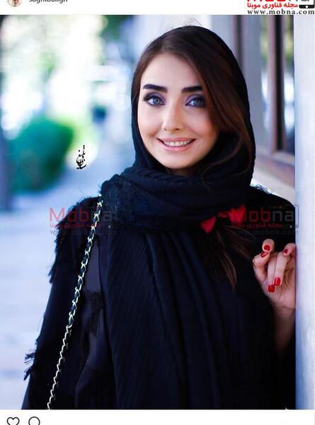 عکس بازیگر زن ایرانی در ویلای کردان