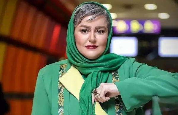 عکس بازیگر زن ایرانی در ویلای کردان