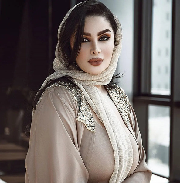 عکس دنیا جهانبخت در ایران قبل از عمل