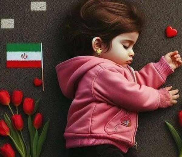 عکس واقعی کاپشن صورتی گوشواره قلبی