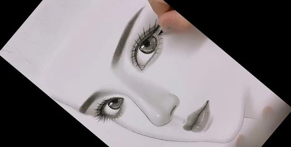 عکس چشم واقعی نقاشی