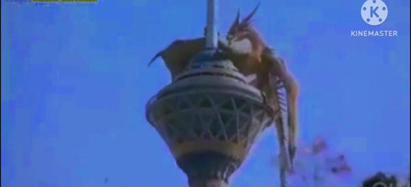 عکس اژدها واقعی در برج میلاد