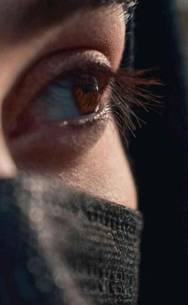 عکس پروفایل دخترونه نیمه صورت