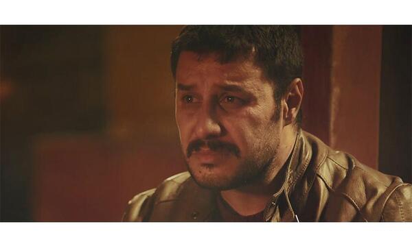عکس مصیب در فیلم شنای پروانه