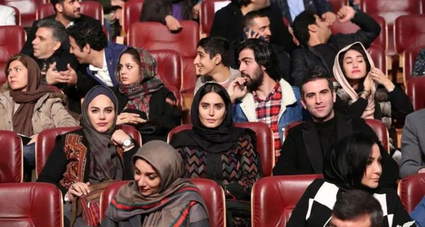 عکس بازیگران فیلم شبی که ماه کامل شد