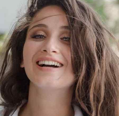 عکس سوگل در فیلم غنچه های زخمی