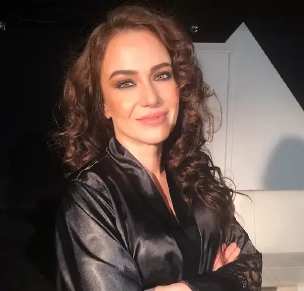 عکس بازیگر فیلم غنچه های زخمی