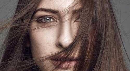 عکس علی در فیلم غنچه های زخمی