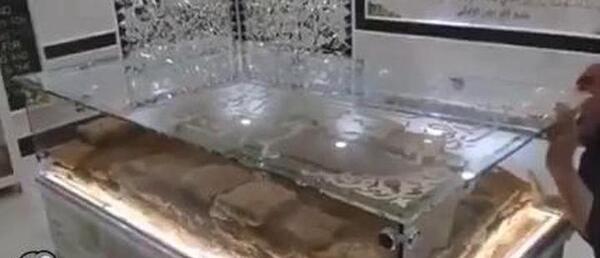 عکس داخل قبر حضرت ابوالفضل