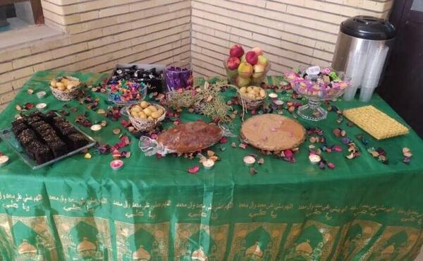عکس سفره نذری حضرت ابوالفضل