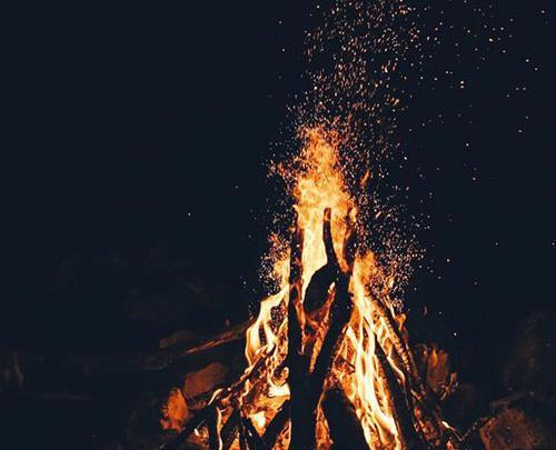 عکس پروفایل اسکلت آتشین