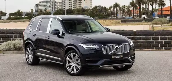 عکس داخل ولوو xc90